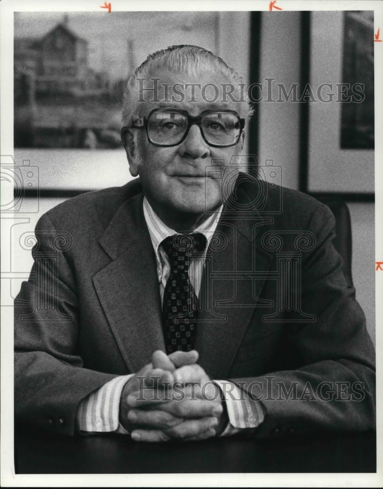 1980 Press Photo Cleveland Academy of Medicine Executive Sec. Robert A. Lang - Historic Images