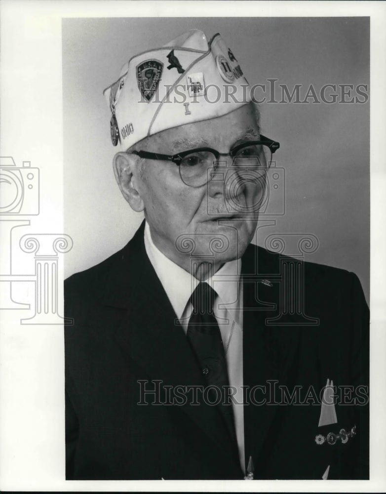 1981 Press Photo Chester Koch Cleveland War Veteran - Historic Images