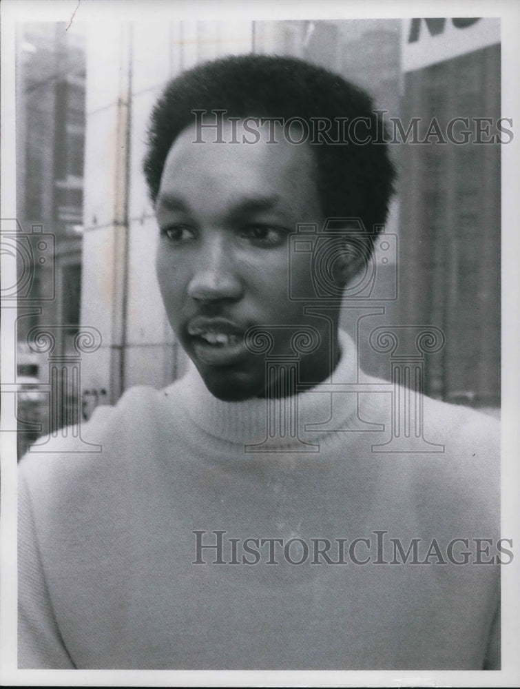 1968 Press Photo James Philips Cleveland Student on Robert Kennedy Mourners - Historic Images