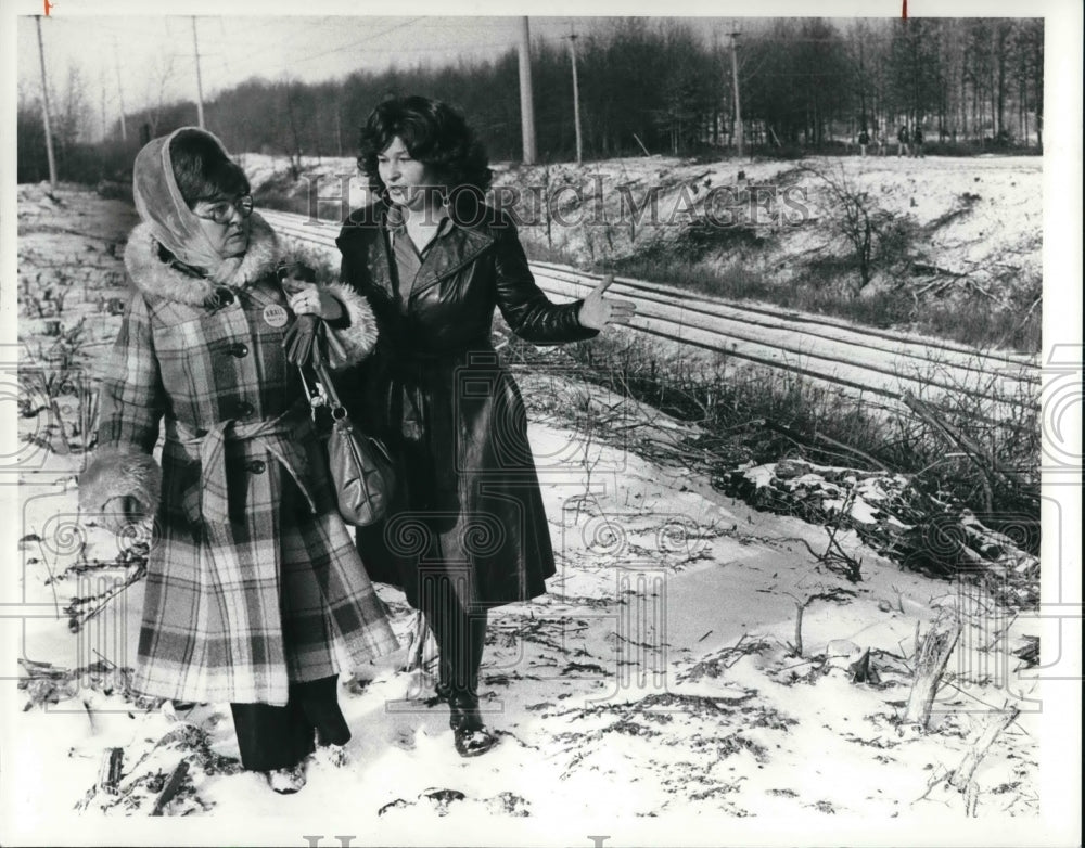 1979 Press Photo Mrs. Loretta Komarek Council person site of Kevik Green - Historic Images