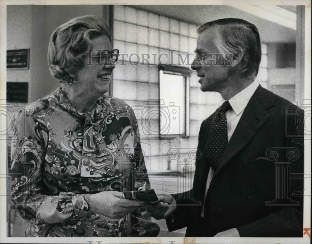 1976 Press Photo Ruth Klumph and Thomas Vail, The Plain Dealer - Historic Images