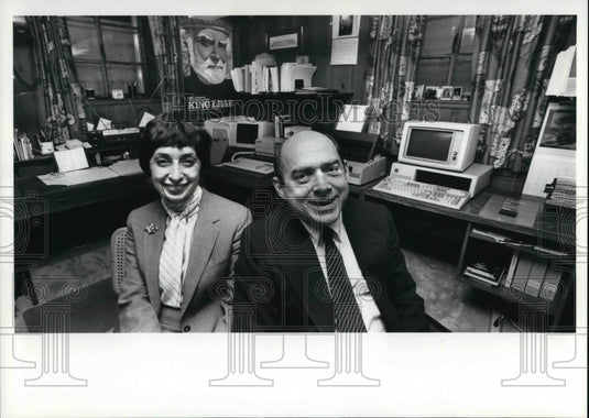 1988 Press Photo Bernice and Herbert Kleiman at Home Public Relations Business - Historic Images