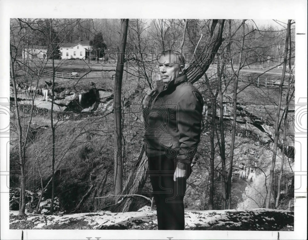 1989 Press Photo James Kittle at The Inn at Brandywine Falls - Historic Images