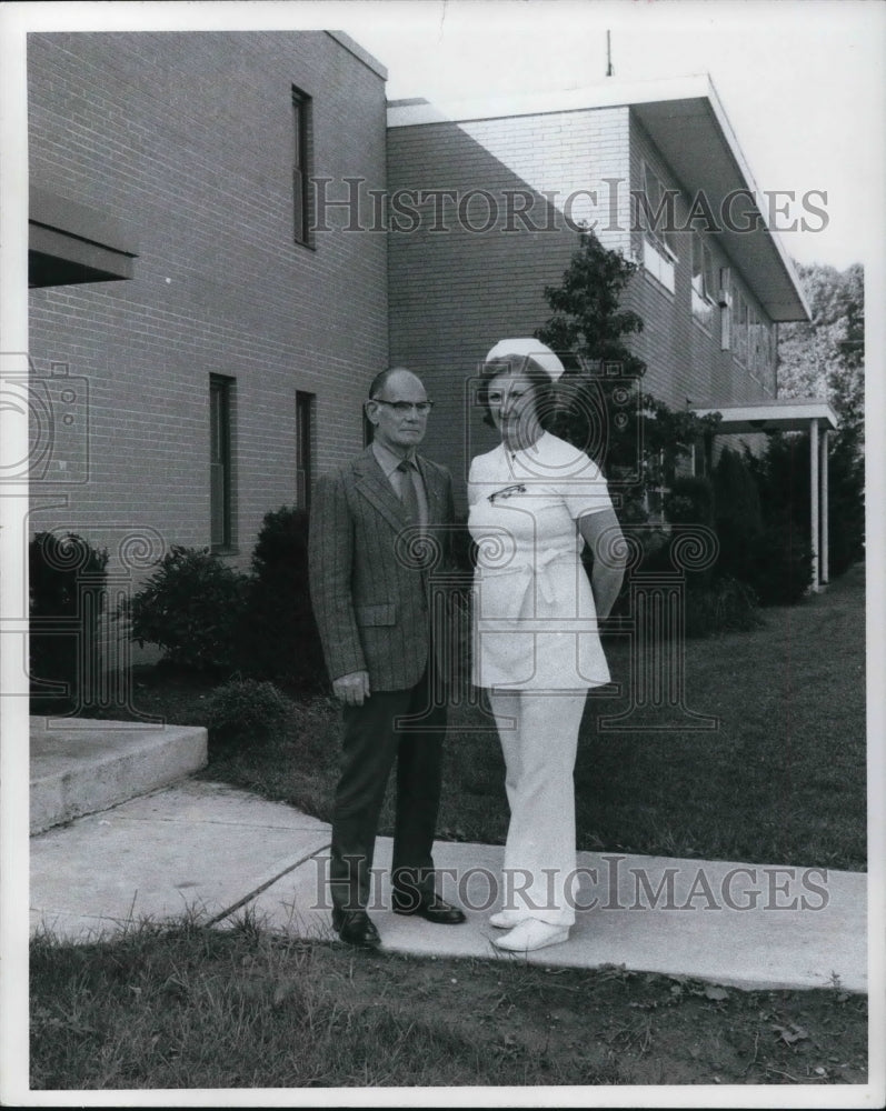 1972, Mr and Mrs Richard Larcham - cva24521 - Historic Images