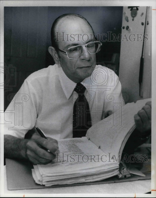1977 Press Photo Robert J. Kondrat - Historic Images