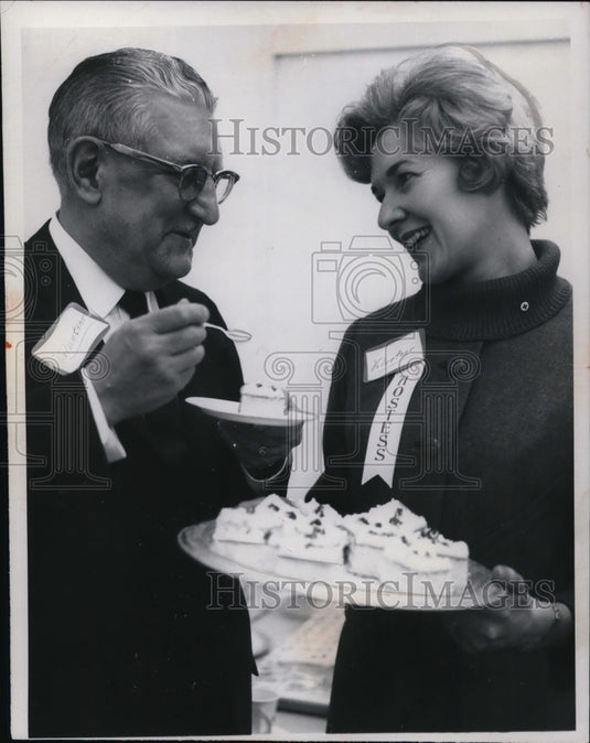 1967 Press Photo Mrs. Richard H. King, Rocky River Mayor Norman Schwenk - Historic Images