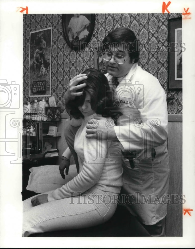 1981 Press Photo Dr. Kenneth Klak - Historic Images