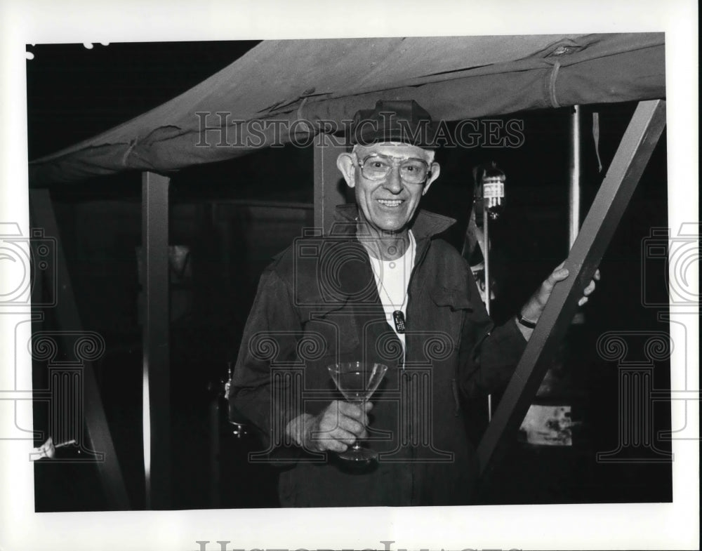 1987 Press Photo Dr. James C. Jones Chief Of Surgery At St. Lukes Hospital - Historic Images