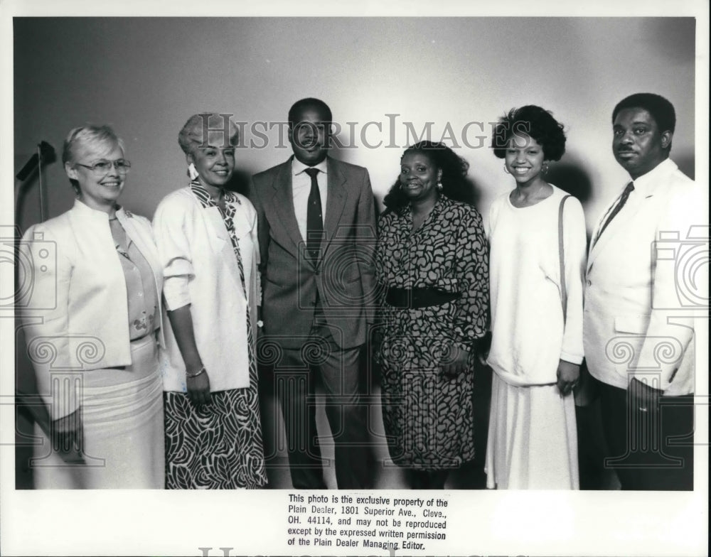 1988 Press Photo Jim Jones,Eileen Vernon,Gail Chochran,Melvin F.,Michele Spain - Historic Images