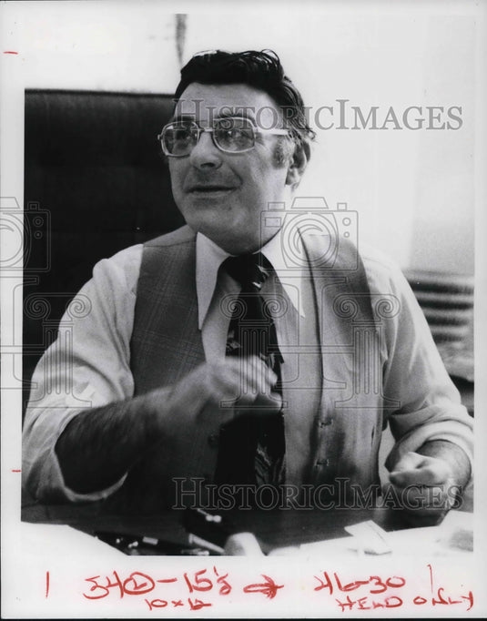 1978 Press Photo Cleveland Director of Consumer Affairs Herman Kammerman - Historic Images