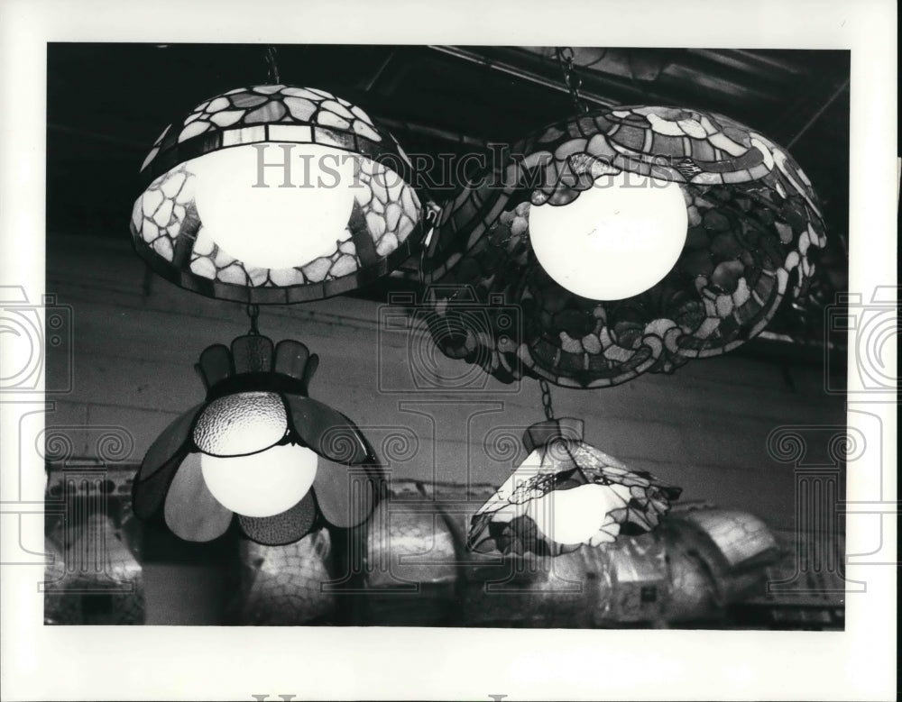 1981 Press Photo Poremba Stained Glass Studio Celing Lamps - Historic Images