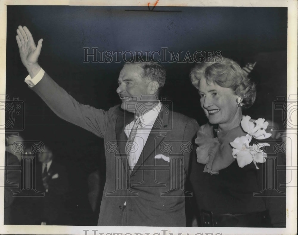 Press Photo  Mr and Mrs Henry Cabot Lodge at Masonic Auditorium - Historic Images