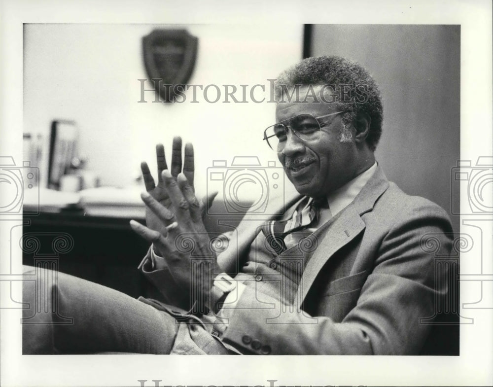 1983 Press Photo Tri C Methro head, Cuttis F. Jefferson - Historic Images