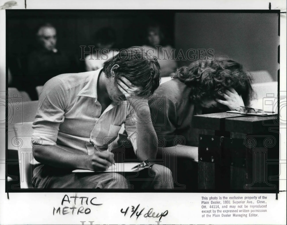 1988 Press Photo Alexander Kasubienski with wife Catherine during their trial - Historic Images