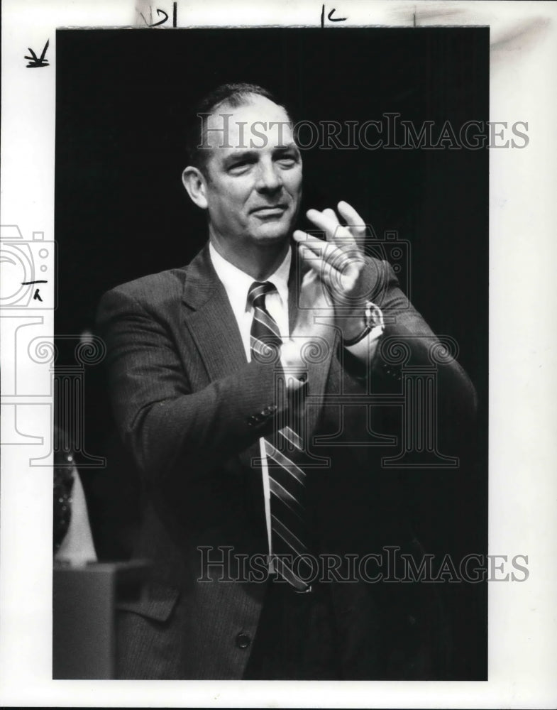 1986 Press Photo Jerry V. Jarrett, Victory celebration of United Way - Historic Images