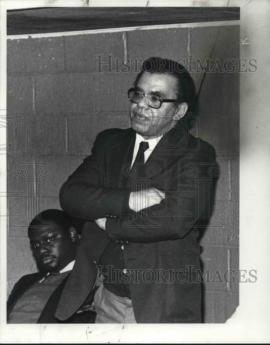 1987 Press Photo CMHA Director George James - Historic Images