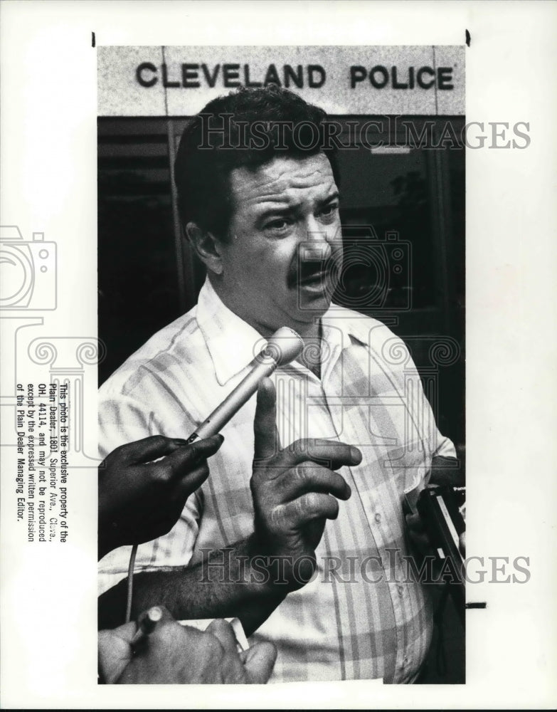 1988 Press Photo President of CPPA, Joe James during the press conference - Historic Images