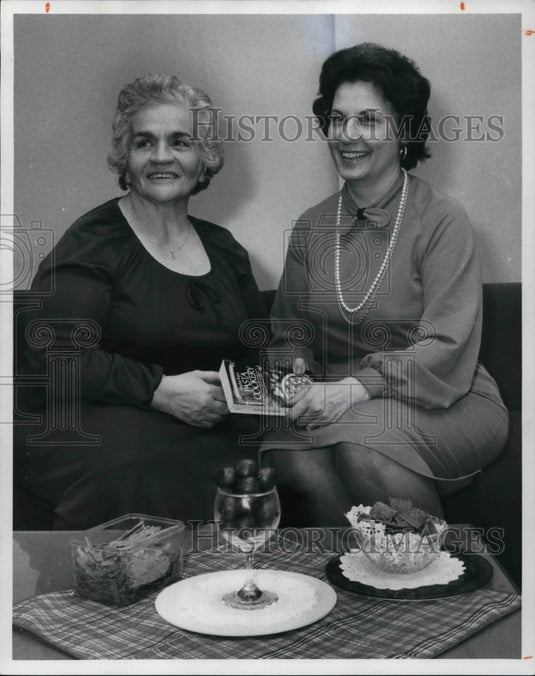 1981 Press Photo Sophie Kay,author - Historic Images