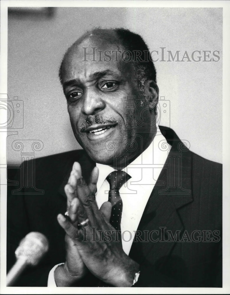 1986 Press Photo Nathaniel R Jones Federal Judge - Historic Images