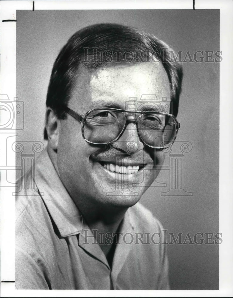 1987 Press Photo John Kelleher writer of Eat the Peach - Historic Images