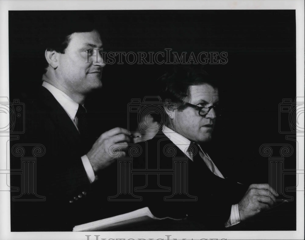 1978 Press Photo Richard Celeste and Edward M. Kennedy at Convention Center - Historic Images