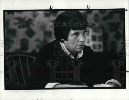 1986 Press Photo Gertrude Hrbek going on the Peace March across the country - Historic Images