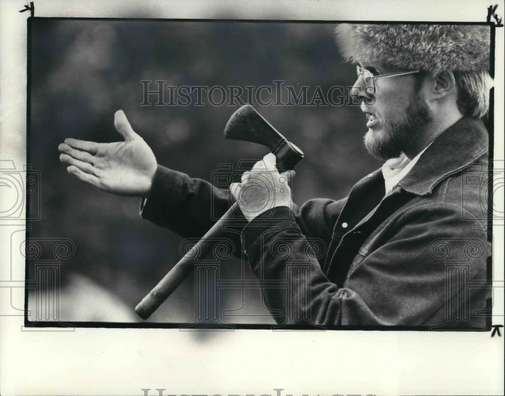 1982, Warren Gartner, Camp storer with the tomahawk - cva26133 - Historic Images