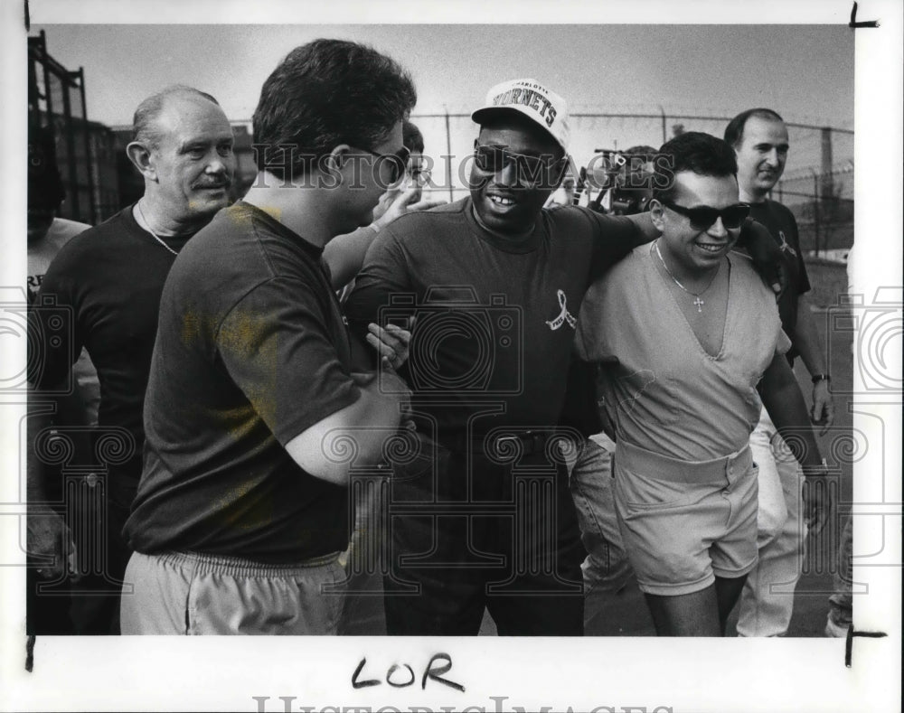 1989 Press Photo Wayne Long Police Officer from Lorain release from Jail - Historic Images