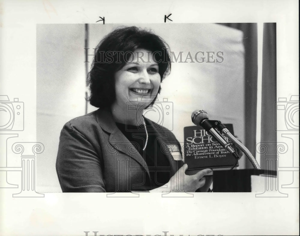 1984 Press Photo Marcia Littell of Jewish Commission Fed. - Historic Images