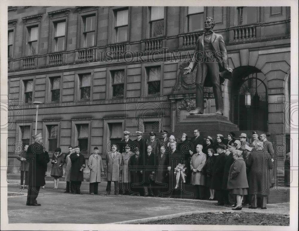 1964, Abraham Lincoln&#39;s Birthday celebration in front of his statue - Historic Images