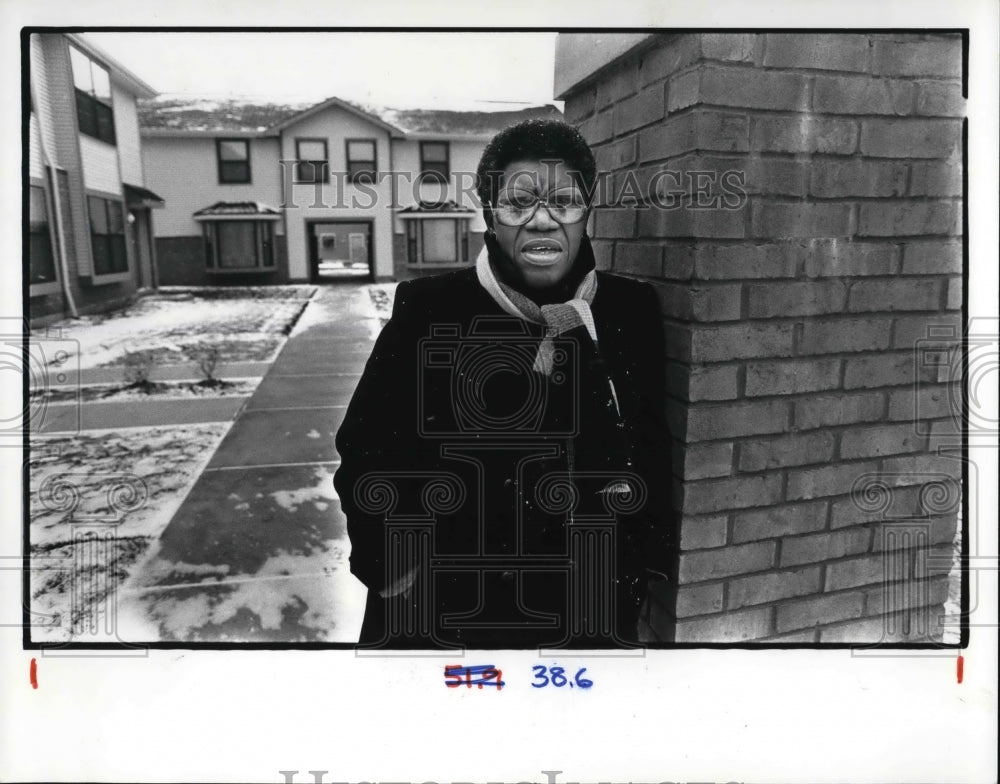 1986 Press Photo Fannie Lewis Council woman at Lexington Village. - Historic Images