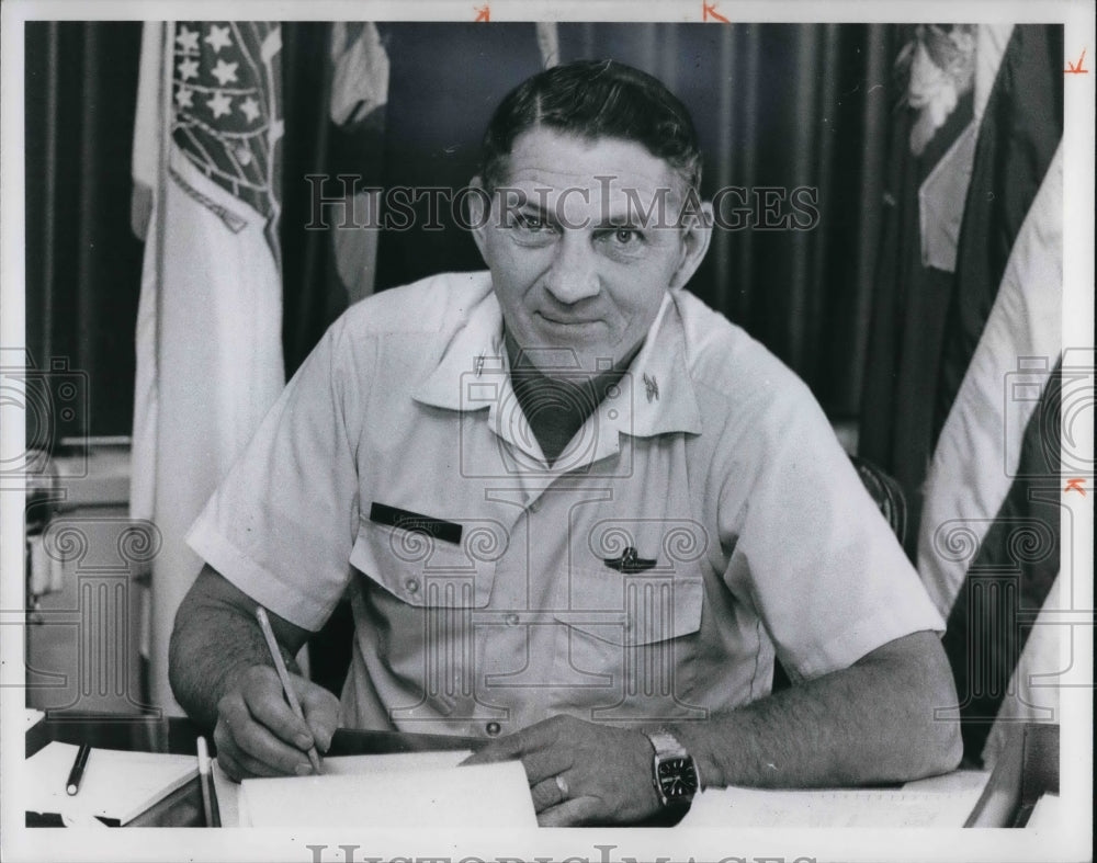 1977 Press Photo Col.Charles F Leonard Regional Commander Defense Contract Admin - Historic Images