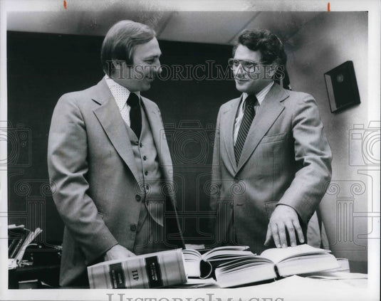 1978 Press Photo Federal Defender, Edward Marek with Chief Deputy Donald Krosin - Historic Images