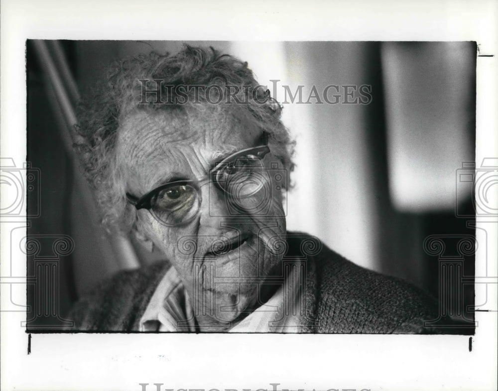 1988 Press Photo Dorothy Kurka - Historic Images