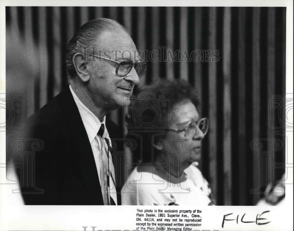 1988 Press Photo Sam and Sally Levine, Michael Levine parents - Historic Images