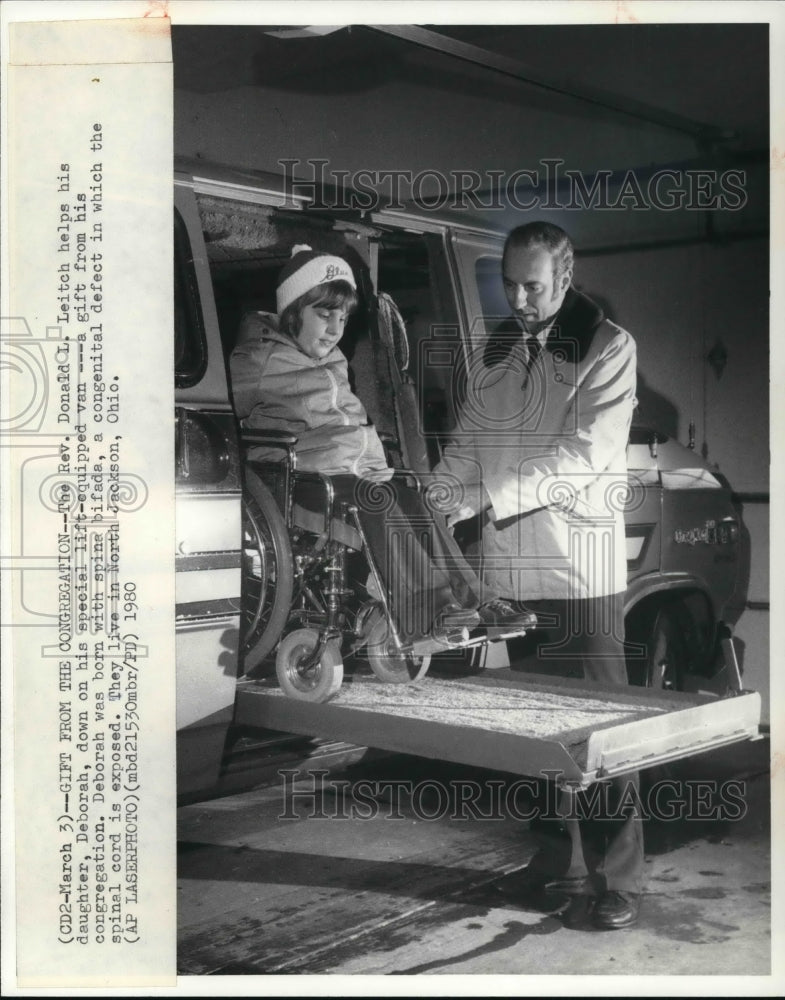 1980 Press Photo Reverend Donald L. Leitch with his daughter, Deborah - Historic Images