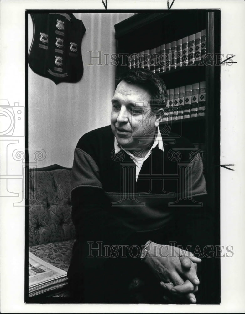 1988 Press Photo Cleveland Heights Police Chief Martin Lentz - Historic Images