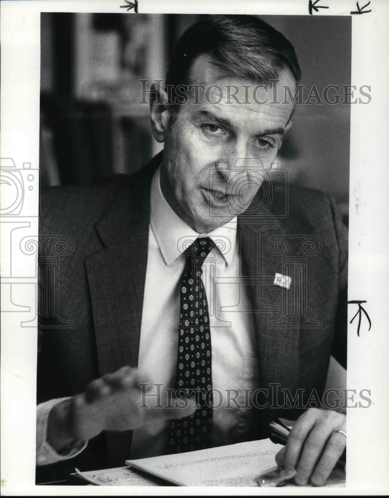 1988 Press Photo Mentor Schools Supt. Joseph A. Lesak - Historic Images