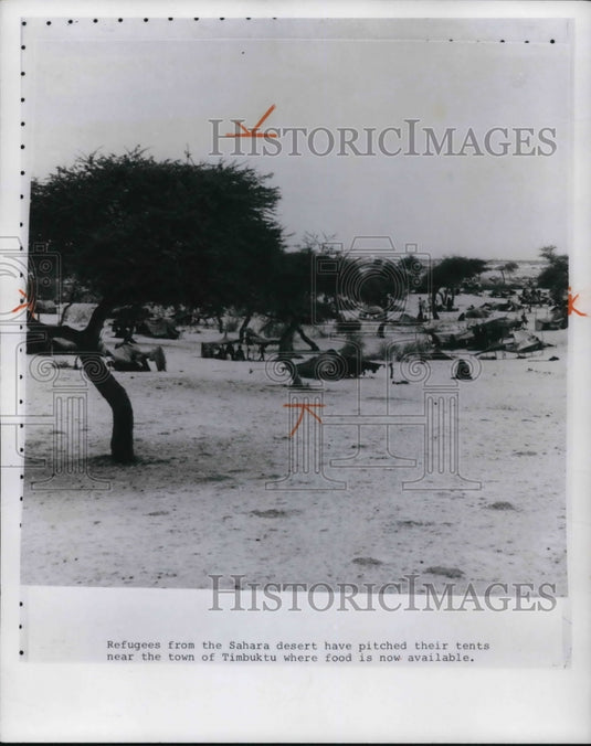 1974, Refugees from the Sahara desert during famine - cva26790 - Historic Images