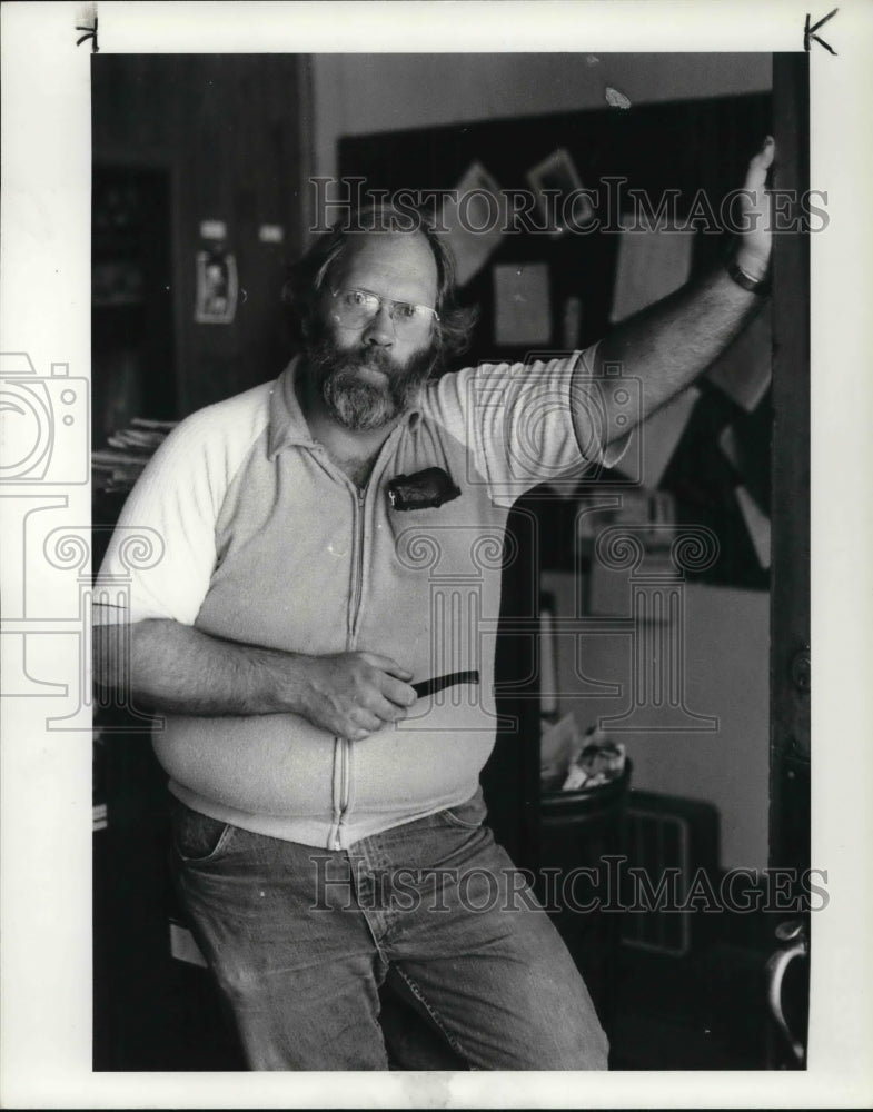 1984 Press Photo Steve Keller, editor of Wallston Telegram - Historic Images