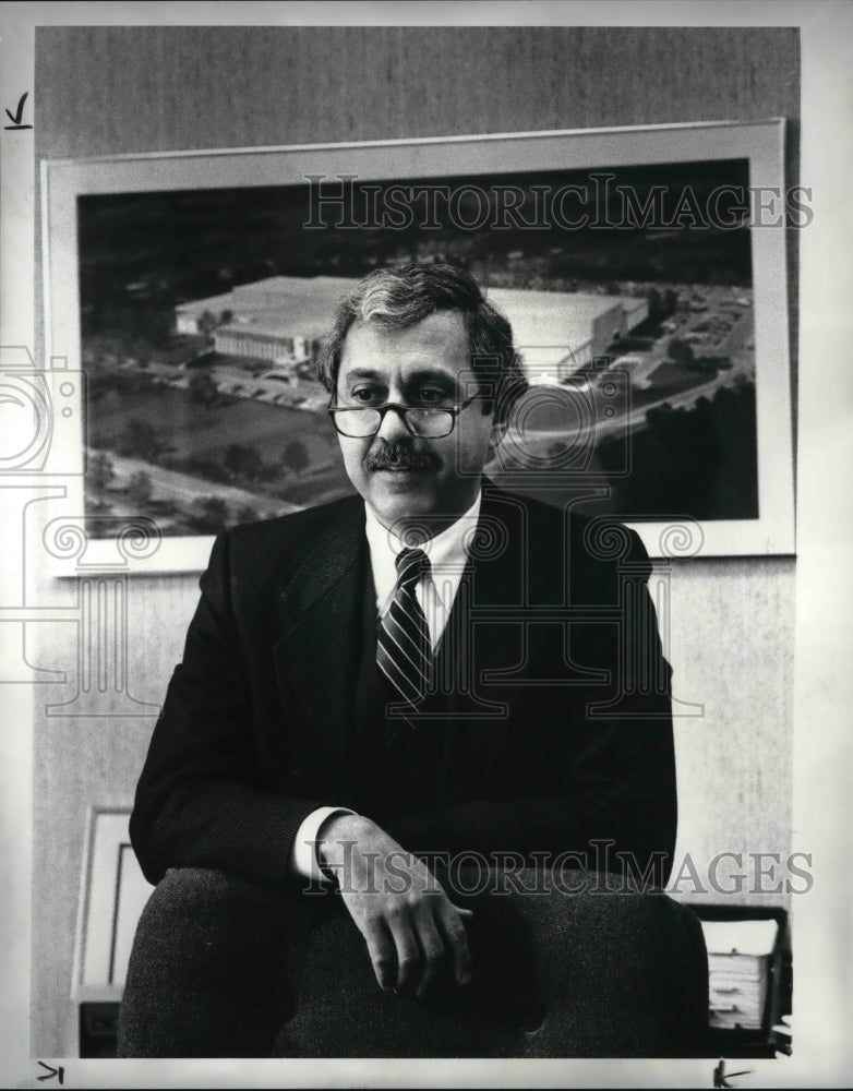 1987 Press Photo Frank Linsalata - Historic Images