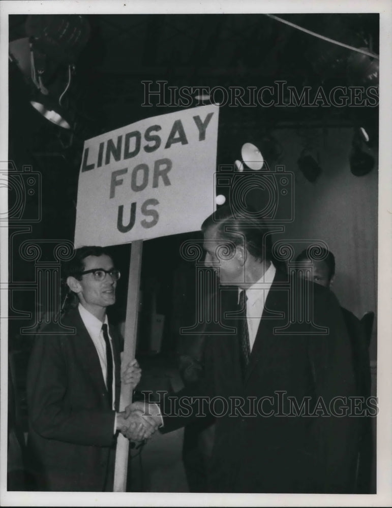 1968, New York Mayor John Lindsay visits Cleveland - cva26967 - Historic Images