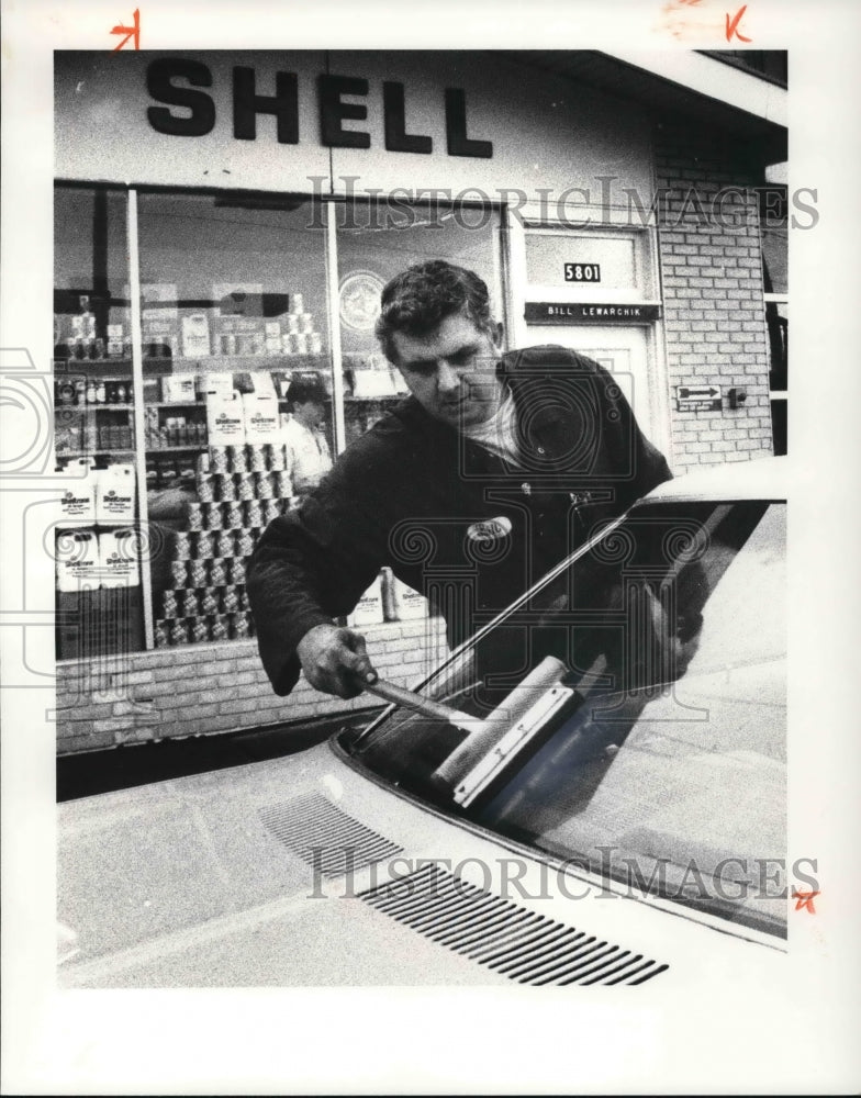 1981 Press Photo Bill Lewarchik - Historic Images
