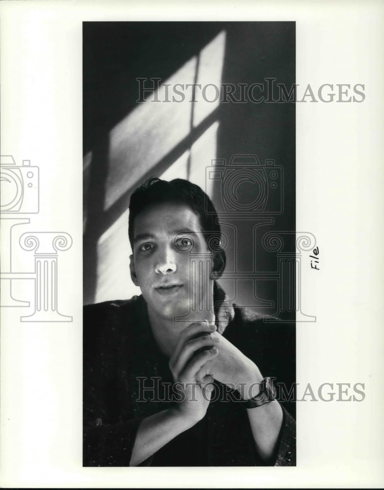 1988 Press Photo Peter Kuper, an author - Historic Images
