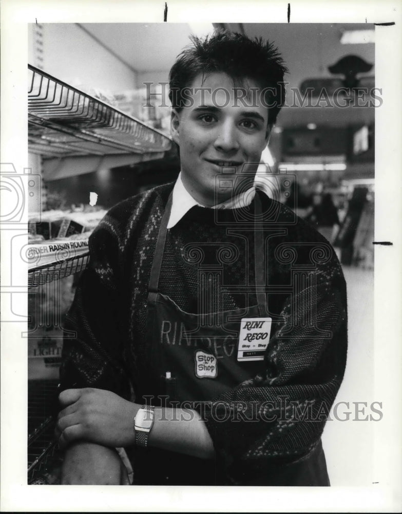 1991, Matt Kupec, stockboy of Rini Rego Stop n Shop - cva27389 - Historic Images