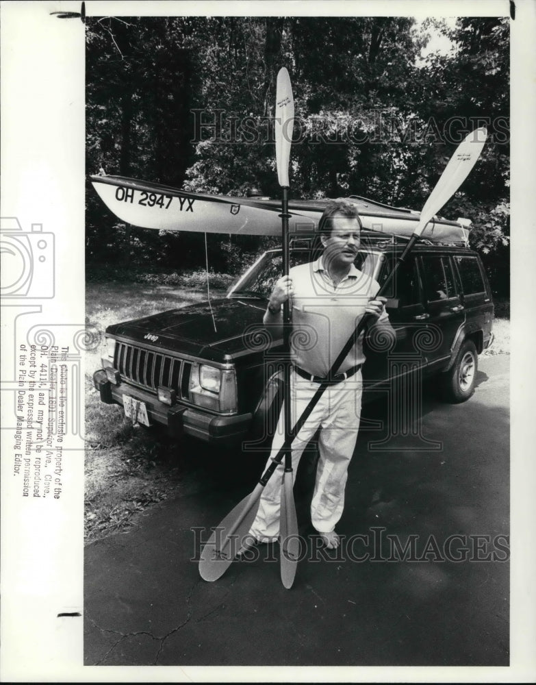 1988 Press Photo Jim Krupa and his Kayak he plans to cross Lake Erie - Historic Images