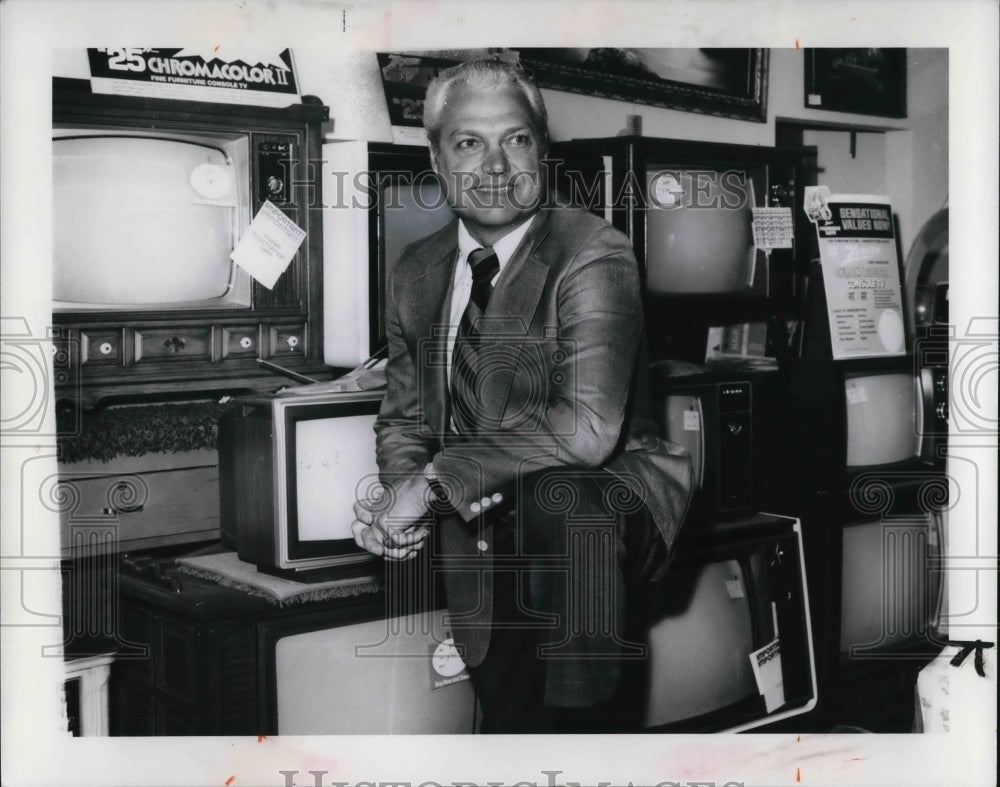 1978 Press Photo Dante Lavelli, furniture store owner - Historic Images