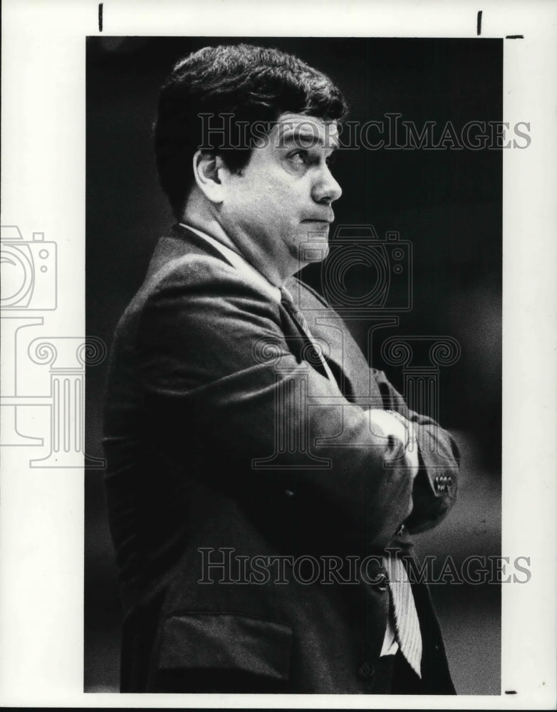 1987 Press Photo Cleveland State University coach, Kevin Mackey - Historic Images