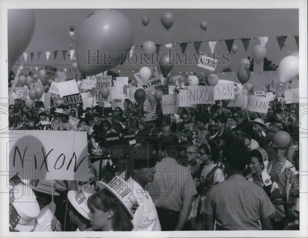 1959 Press Photo Richard M. Nixon at the Presidential campaign in Cleveland - Historic Images