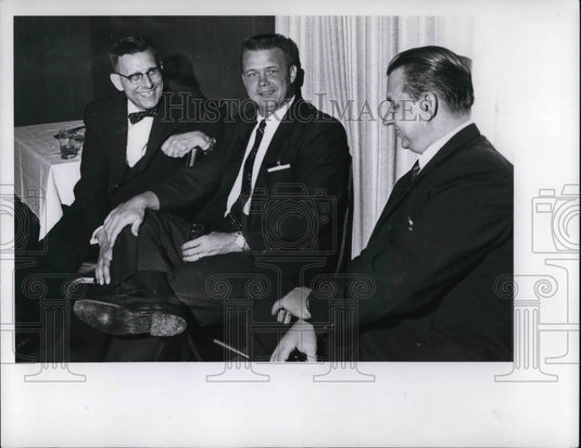 1965 Press Photo Russ Reeves Harry McCormick Joe Kuczyniski - Historic Images